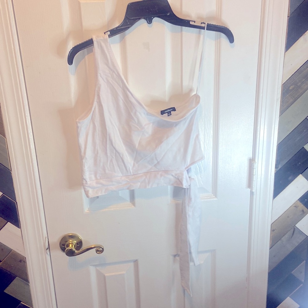 White crop top brand new never worn